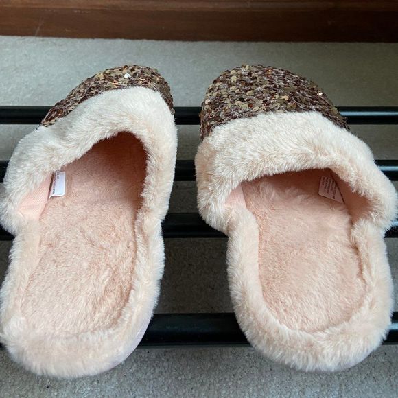 KENSIE Women Plush Sequin Faux Fur Slippers - BRAND NEW - NWOB - Picture 5 of 8